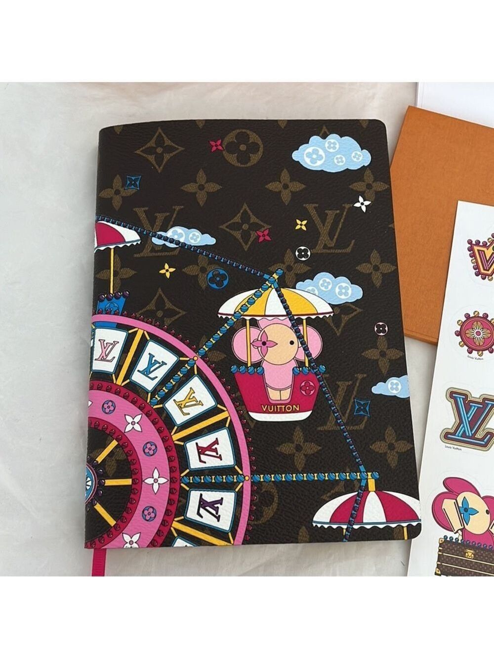 Louis Vuitton Big Wheel Vivienne Clemence notebook - Picture 2 of 15